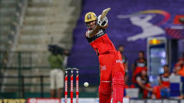 Royal Challengers Bangalore batsman Gurkeerat Singh plays a shot during Indian Premier League (IPL) cricket match against Kolkata Knight Riders.(PTI)