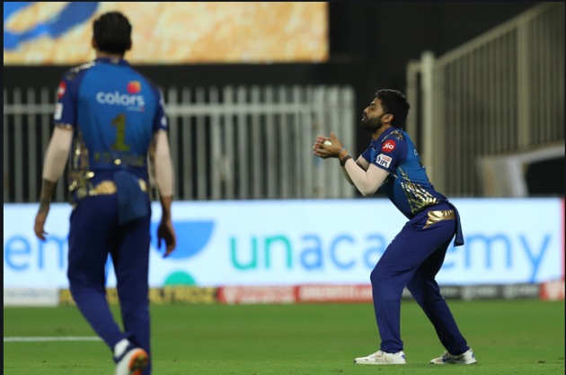 Suryakumar Yadav takes a catch. (IPL/Twitter)