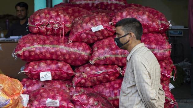 An analysis of prices of essential commodities in districts by the state-level Price Monitoring Cell indicated that there has been a rise in onion prices. (Representational photo/AP File) An analysis of prices of essential commodities in districts by the state-level Price Monitoring Cell indicated that there has been a rise in onion prices. (Representational photo/AP File)