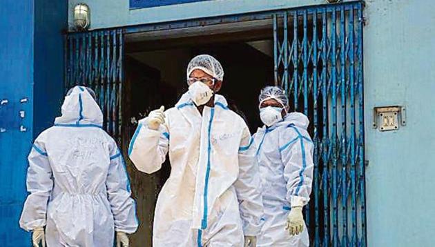 The first surge was in mid-June and the cases dipped to about 1,000 a day by the third week of July. At its peak, 3,947 cases were recorded in a day during the June-July surge. (HT Photo) The first surge was in mid-June and the cases dipped to about 1,000 a day by the third week of July. At its peak, 3,947 cases were recorded in a day during the June-July surge. (HT Photo)