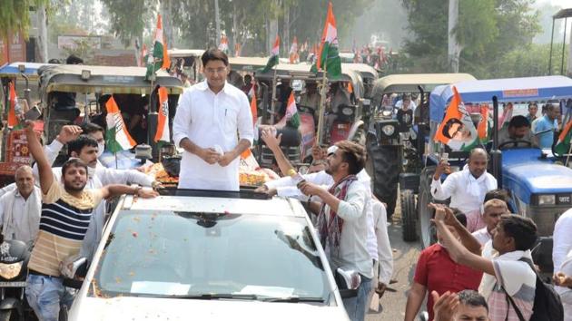 Rajya Sabha MP Deepender Hooda canvassing in Baroda on Saturday. (HT Photo) Rajya Sabha MP Deepender Hooda canvassing in Baroda on Saturday. (HT Photo)