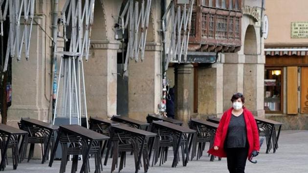 While many regions favour some form of curfew, the Madrid region opposes it, a stance which has so far prevented a nationwide decision. (Reuters Photo. Representative image) While many regions favour some form of curfew, the Madrid region opposes it, a stance which has so far prevented a nationwide decision. (Reuters Photo. Representative image)