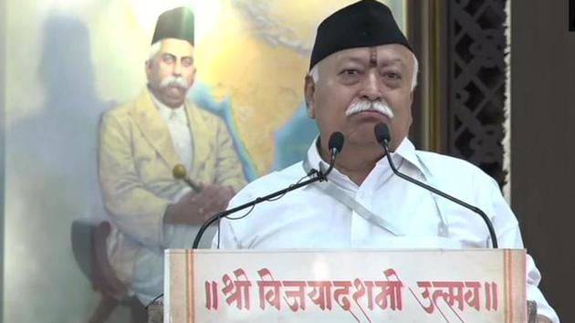 Mohan Bhagwat addressing the RSS workers during annual Dussehra events in Nagpur on Sunday.(ANI Photo)