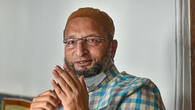 AIMIM President Asaduddin Owaisi on Sunday slammed RSS chief Mohan Bhagwat for his comment on CAA.(PTI) AIMIM President Asaduddin Owaisi on Sunday slammed RSS chief Mohan Bhagwat for his comment on CAA.(PTI)