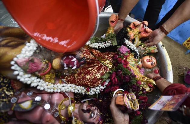 Vijay Dashmi, the day of victory marks the defeat of the demon king Mahishasura at the hands of Goddess Durga after a gruesome battle that lasted for 10 days. (Ajay Aggarwal/HT Photos)