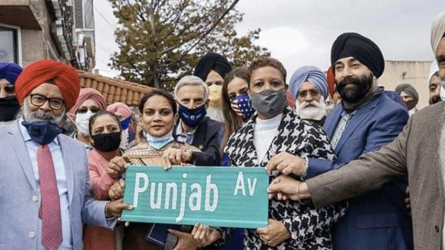 The inauguration was done on Friday, October 23 by Council member Adrienne Adams who had moved the motion in the New York City Council for the renaming of the Avenue, in view of the strong presence of the Punjabi community in the area. (Twitter/@MaanAmroz) The inauguration was done on Friday, October 23 by Council member Adrienne Adams who had moved the motion in the New York City Council for the renaming of the Avenue, in view of the strong presence of the Punjabi community in the area. (Twitter/@MaanAmroz)