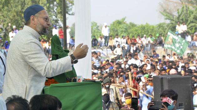 AIMIM president Asaduddin Owaisi addresses a joint election campaign with RLSP in Kaimur district, on October 24.(PTI)