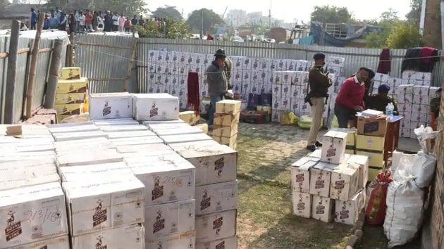 Despite prohibition, liquor smuggling has continued in Bihar.(HT PHOTO)