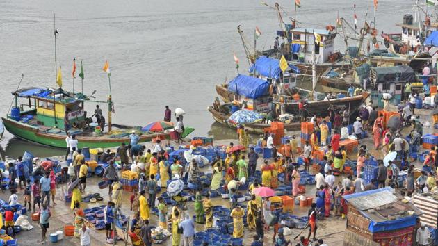 A view of a fish market at Versova Jetty in Mumbai on October 22. Meanwhile, on October 26, Mumbai’s active Covid-19 cases tally stood at 17,860—the lowest in the past two months. (Satyabrata Tripathy / HT Photo)