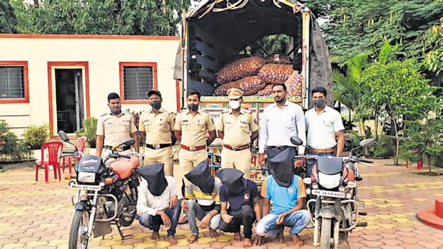 The police seized 49 bags of onions on Friday which were reported stolen from a farmer’s storage in Otur on October 22 (HT PHOTO) The police seized 49 bags of onions on Friday which were reported stolen from a farmer’s storage in Otur on October 22 (HT PHOTO)