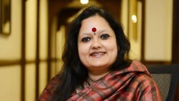 Ankhi will be replaced by Shivnath Thukral who was the managing director of Carnegie India.(LinkedIn/Ankhi Das) Ankhi will be replaced by Shivnath Thukral who was the managing director of Carnegie India.(LinkedIn/Ankhi Das)