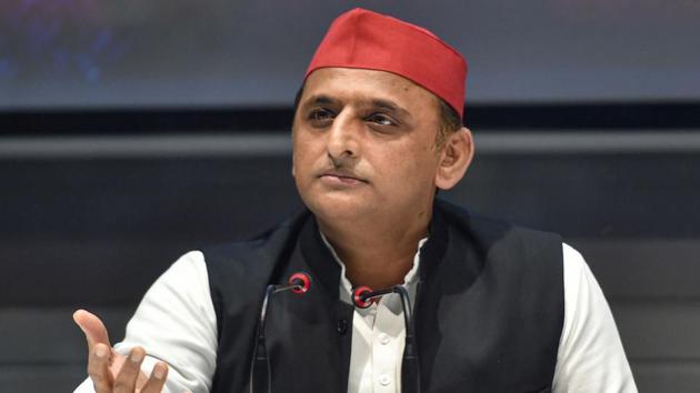 Samajwadi Party president Akhilesh Yadav addresses a press conference in Lucknow Tuesday.(PTI)