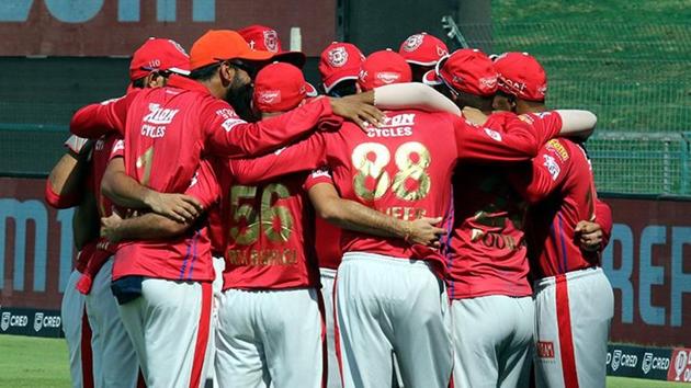 IPL 2020: Players of Kings XI Punjab in a team huddle.(KXIP/Twitter) IPL 2020: Players of Kings XI Punjab in a team huddle.(KXIP/Twitter)