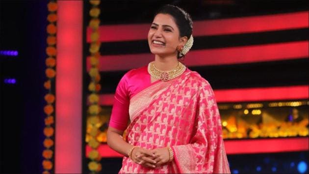 Bigg Boss Telugu’s Samantha Akkineni sheds festive vibes in <span class='webrupee'>?</span>45k fuchsia pink saree(Instagram/samantharuthprabhuoffl)