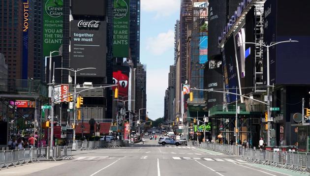 Times Square is pictured, as the coronavirus outbreak (Covid-19) continues, in the Manhattan borough of New York City, New York, U.S., June 29, 2020.(Reuters photo) Times Square is pictured, as the coronavirus outbreak (Covid-19) continues, in the Manhattan borough of New York City, New York, U.S., June 29, 2020.(Reuters photo)