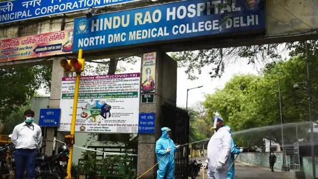 The NWA on Saturday shot a letter to North Delhi Mayor Jai Prakash over non-payment of salaries from August-October and said it will “begin an indefinite strike from November 2”.(HT photo)