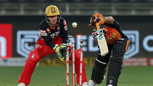 Sunrisers Hyderabad batsman Vijay Shankar bowled by Royal Challengers Bangalore player Yuzvendra Chaha during a cricket match of IPL 2020, at Dubai International Cricket Stadium, Dubai, United Arab Emirates.(PTI) Sunrisers Hyderabad batsman Vijay Shankar bowled by Royal Challengers Bangalore player Yuzvendra Chaha during a cricket match of IPL 2020, at Dubai International Cricket Stadium, Dubai, United Arab Emirates.(PTI)