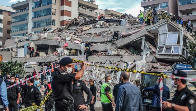 The earthquake, which the Istanbul-based Kandilli Institute said had a magnitude of 6.9, was centred in the Aegean northeast of Samos. AFAD said it measured 6.6. and hit at a depth of some 16 kilometers (AFP) The earthquake, which the Istanbul-based Kandilli Institute said had a magnitude of 6.9, was centred in the Aegean northeast of Samos. AFAD said it measured 6.6. and hit at a depth of some 16 kilometers (AFP)