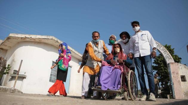 A voter arrives in a wheelchair to cast her vote at a polling booth in Malviya Nagar, in Jaipur, Rajasthan. (Himanshu Vyas/ Hindustan Times) A voter arrives in a wheelchair to cast her vote at a polling booth in Malviya Nagar, in Jaipur, Rajasthan. (Himanshu Vyas/ Hindustan Times)