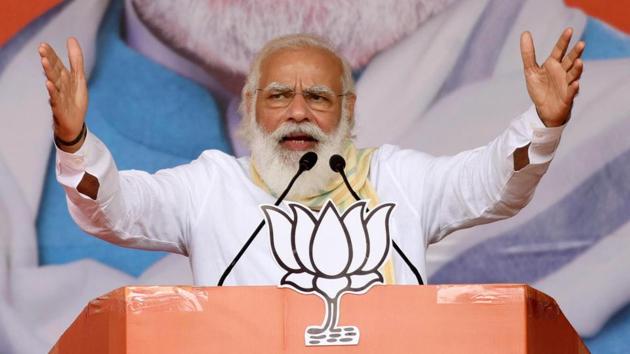 Narendra Modi lashed out at Mahagathbandhan and accused them of making every move in politics for personal and family benefits. (Santosh Kumar/Hindustan Times) Narendra Modi lashed out at Mahagathbandhan and accused them of making every move in politics for personal and family benefits. (Santosh Kumar/Hindustan Times)
