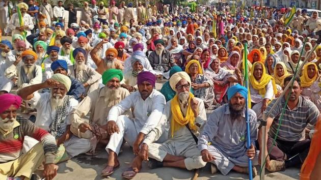 Farmers have taken the trucks in their custody, as their protest is also against the entry of corporate entities in the field of agriculture, that the Central laws facilitate. (Representational image) (HT FILE) Farmers have taken the trucks in their custody, as their protest is also against the entry of corporate entities in the field of agriculture, that the Central laws facilitate. (Representational image) (HT FILE)