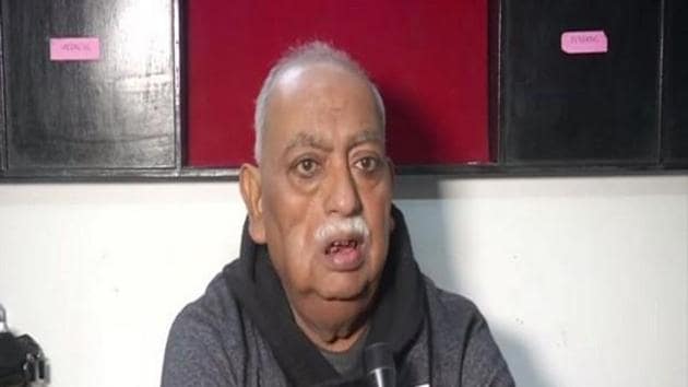 File photo: Urdu poet Munawwar Rana.(ANI)