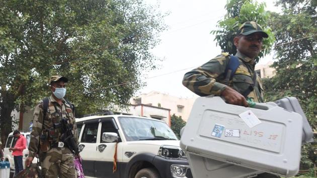 VVPAT and EVM machines prepared being dispatched under the watch of security personnel from a distribution centre ahead of the second phase of Bihar assembly election, at B.S. College, Danapur in Patna, Bihar. (Photo by Santosh Kumar/ Hindustan Times) VVPAT and EVM machines prepared being dispatched under the watch of security personnel from a distribution centre ahead of the second phase of Bihar assembly election, at B.S. College, Danapur in Patna, Bihar. (Photo by Santosh Kumar/ Hindustan Times)