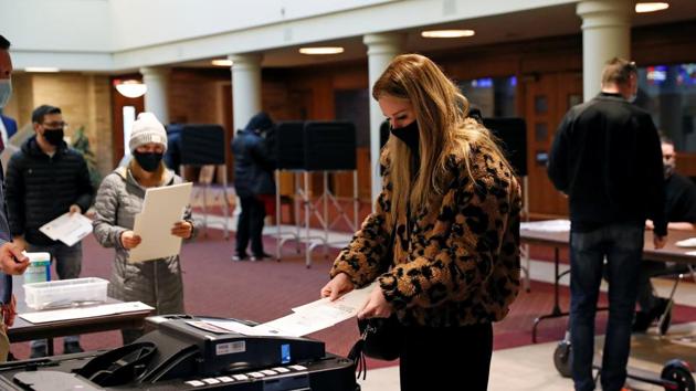 According to the NYT report, a fundamental unease about the country hovers over most other concerns voters describe as they cast ballots. (Reuters Photo) According to the NYT report, a fundamental unease about the country hovers over most other concerns voters describe as they cast ballots. (Reuters Photo)