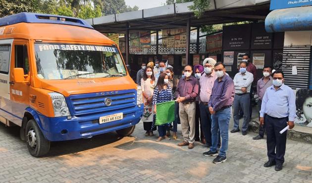 The food safety van being launched by health department officials in Ludhiana on Tuesday. (HT Photo) The food safety van being launched by health department officials in Ludhiana on Tuesday. (HT Photo)