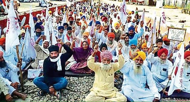 Farmers protest against farm laws on October 31 (HT photo) Farmers protest against farm laws on October 31 (HT photo)