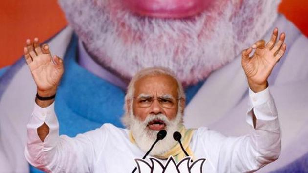 Prime Minister Narendra Modi addresses an election rally for the second phase of Bihar assembly polls in Samastipur district on Sunday.(PTI Photo) Prime Minister Narendra Modi addresses an election rally for the second phase of Bihar assembly polls in Samastipur district on Sunday.(PTI Photo)