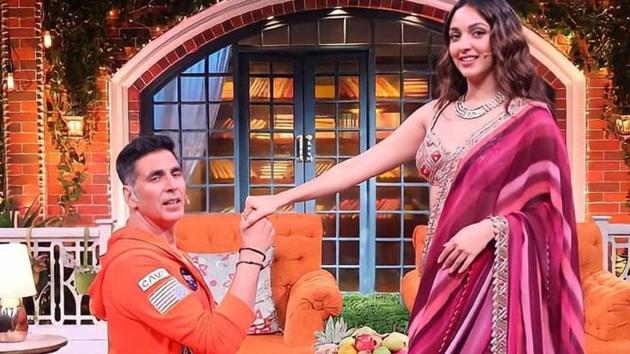 Akshay Kumar and Kiara Advani in The Kapil Sharma Show. The actors recently visited the set of the show to promote their upcoming film Laxmii. Akshay Kumar and Kiara Advani in The Kapil Sharma Show. The actors recently visited the set of the show to promote their upcoming film Laxmii.