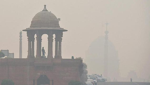 A view of Rashtrapati Bhavan shrouded in haze on Wednesday. (Amal KS/HT photo) A view of Rashtrapati Bhavan shrouded in haze on Wednesday. (Amal KS/HT photo)