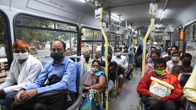 People travelling in a public bus in New Delhi on November 2. According to data for November 4, Kerala, Delhi, Maharashtra and West Bengal are reporting the maximum number of new Covid-19 cases in the country, with Delhi in the grip of a third wave of infections confirmed by chief minister Arvind Kejriwal on November 4. (Vipin Kumar / HT Photo) People travelling in a public bus in New Delhi on November 2. According to data for November 4, Kerala, Delhi, Maharashtra and West Bengal are reporting the maximum number of new Covid-19 cases in the country, with Delhi in the grip of a third wave of infections confirmed by chief minister Arvind Kejriwal on November 4. (Vipin Kumar / HT Photo)