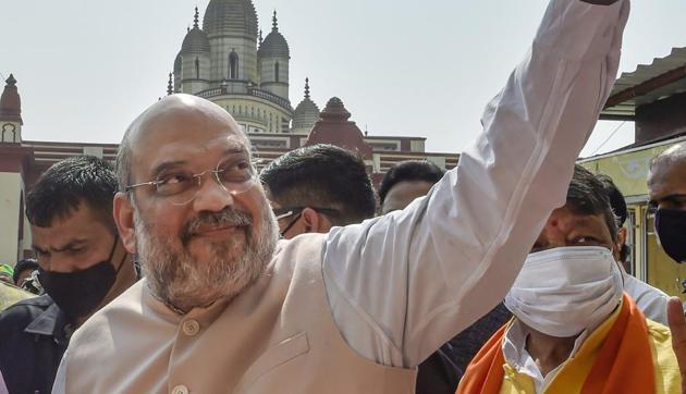 Amit Shah also held a review meeting with the senior officers of the Central Reserve Police Force (CRPF) in Bankura.(PTI) Amit Shah also held a review meeting with the senior officers of the Central Reserve Police Force (CRPF) in Bankura.(PTI)