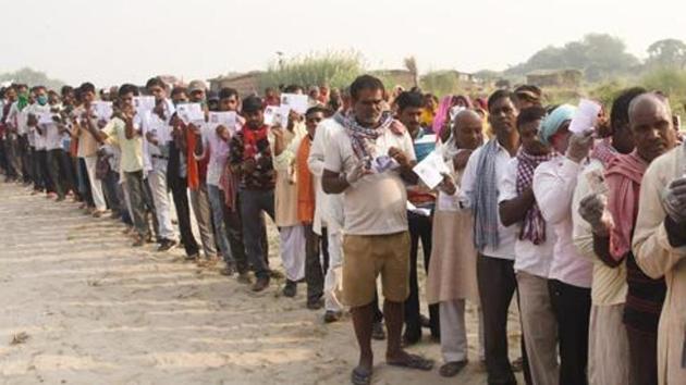 As per the estimates of 2011 census, the entire population of 4,29,361 in Triveniganj is rural. Out of the total population, the ratio of Scheduled castes (SC) and Scheduled tribes (ST) is 18.53 and 0.69, respectively. (HT photo) As per the estimates of 2011 census, the entire population of 4,29,361 in Triveniganj is rural. Out of the total population, the ratio of Scheduled castes (SC) and Scheduled tribes (ST) is 18.53 and 0.69, respectively. (HT photo)