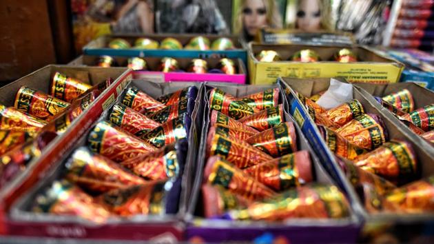 Green crackers on display at a shop ahead of Diwali, near Jama Masjid in New Delhi. Even green crackers have been banned in Delhi.(HT file)