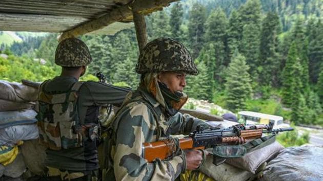 The exchange of fire between the two sides continued till 5.10 am, they said, adding the Pakistani firing caused panic among the border residents who were forced to spend the night in underground bunkers.(PTI file photo. Representative image) The exchange of fire between the two sides continued till 5.10 am, they said, adding the Pakistani firing caused panic among the border residents who were forced to spend the night in underground bunkers.(PTI file photo. Representative image)