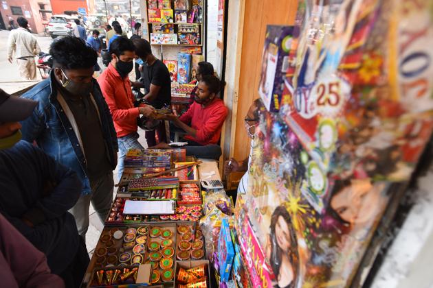 Customers look to buy green crackers ahead of Diwali festival, at Dariba Kalan, in New Delhi, on Thursday, November 5, 2020. (Raj K Raj/HT PHOTO) Customers look to buy green crackers ahead of Diwali festival, at Dariba Kalan, in New Delhi, on Thursday, November 5, 2020. (Raj K Raj/HT PHOTO)