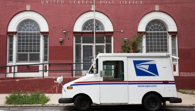 A lawyer for Vote Forward, Shankar Duraiswamy, said at court hearings this week that USPS delivered about 150,000 ballots on Wednesday and 40,000 on Thursday.(Reuters Photo) A lawyer for Vote Forward, Shankar Duraiswamy, said at court hearings this week that USPS delivered about 150,000 ballots on Wednesday and 40,000 on Thursday.(Reuters Photo)
