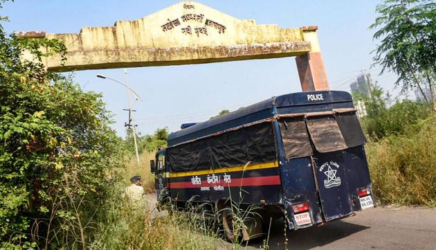 Republic TV editor-in-chief Arnab Goswami being shifted to Taloja Central Prison from Alibag, in Navi Mumbai, on Sunday.(PTI) Republic TV editor-in-chief Arnab Goswami being shifted to Taloja Central Prison from Alibag, in Navi Mumbai, on Sunday.(PTI)