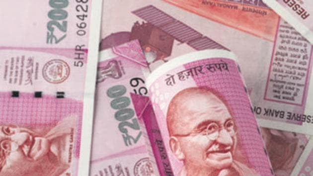 In October, overseas investors were net buyers with ₹22033 crore investment in Indian markets (Getty Images/iStockphoto) In October, overseas investors were net buyers with ₹22033 crore investment in Indian markets (Getty Images/iStockphoto)