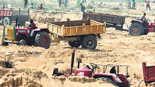 Illegal sand mining is rampant in the region and is often linked to powerful syndicates. (HT Photo/Representative) Illegal sand mining is rampant in the region and is often linked to powerful syndicates. (HT Photo/Representative)
