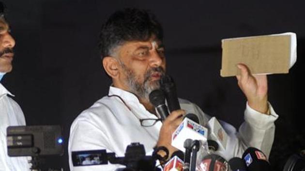 KPCC president D K Shivakumar has called for a judicial probe into the death of Bangalore University Professor N S Ashok Kumar. (ANI Photo) KPCC president D K Shivakumar has called for a judicial probe into the death of Bangalore University Professor N S Ashok Kumar. (ANI Photo)