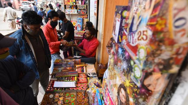Customers look to buy green crackers ahead of Diwali at Dariba Kalan in New Delhi on November 5. Meanwhile, taking the matters into its hands, the NGT ordered that except for Delhi-NCR, the ban will be applicable in cities and towns where the air quality is in “poor” category, news agency ANI reported. (Raj K Raj / HT Photo) Customers look to buy green crackers ahead of Diwali at Dariba Kalan in New Delhi on November 5. Meanwhile, taking the matters into its hands, the NGT ordered that except for Delhi-NCR, the ban will be applicable in cities and towns where the air quality is in “poor” category, news agency ANI reported. (Raj K Raj / HT Photo)