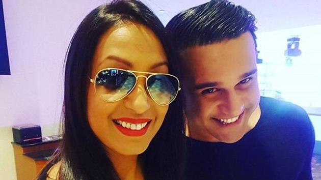 Actor-director Kashmera Shah recently shared a picture of her which went viral on social media and also given a thumbs up by her husband, Krushna Abhishek. Actor-director Kashmera Shah recently shared a picture of her which went viral on social media and also given a thumbs up by her husband, Krushna Abhishek.