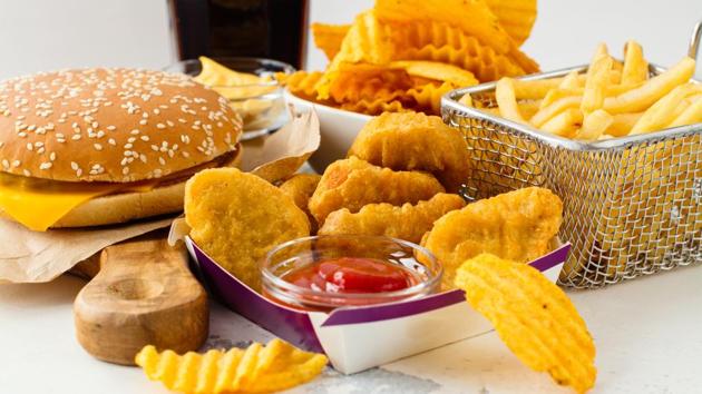 Measures published by the government would, if implemented,  ban online adverts for foods high in fat, sugar and salt. (HT Archive)