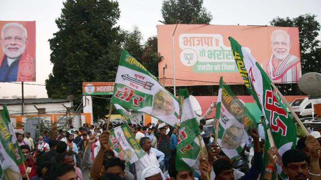 Patna, India – November 10, 2020: NDA supporters celebrating the alliance's leads, at BJP office on counting day of Bihar Assembly polls, in Patna, Bihar, India, on Tuesday November 10 2020. (Photo by Santosh Kumar/ Hindustan Times) Patna, India – November 10, 2020: NDA supporters celebrating the alliance's leads, at BJP office on counting day of Bihar Assembly polls, in Patna, Bihar, India, on Tuesday November 10 2020. (Photo by Santosh Kumar/ Hindustan Times)