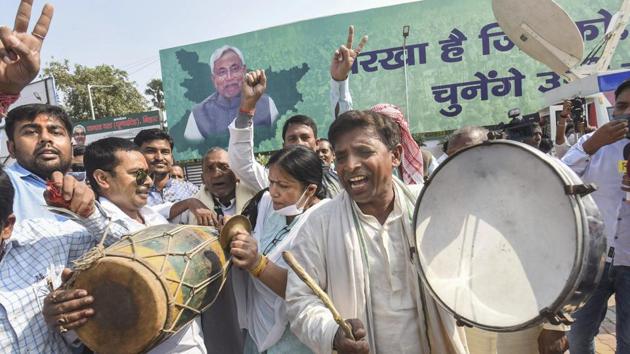 Janata Dal (United) supporters in a celebratory mood on counting day, in Patna on November 10. Despite the slump in numbers to 43 from 71 in 2015, Nitish Kumar, who was declared the NDA’s chief ministerial candidate by BJP brass, including Prime Minister Narendra Modi and party chief J P Nadda, is set to take over the reins of the government for a fourth term. (PTI) Janata Dal (United) supporters in a celebratory mood on counting day, in Patna on November 10. Despite the slump in numbers to 43 from 71 in 2015, Nitish Kumar, who was declared the NDA’s chief ministerial candidate by BJP brass, including Prime Minister Narendra Modi and party chief J P Nadda, is set to take over the reins of the government for a fourth term. (PTI)