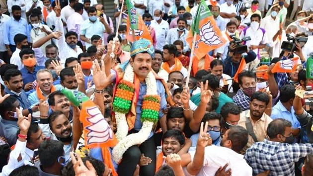 BY Vijayendra, Karnataka BJP vice president, and son of CM Yediyurappa who lead the party to victory in Sira. (HT Photo)
